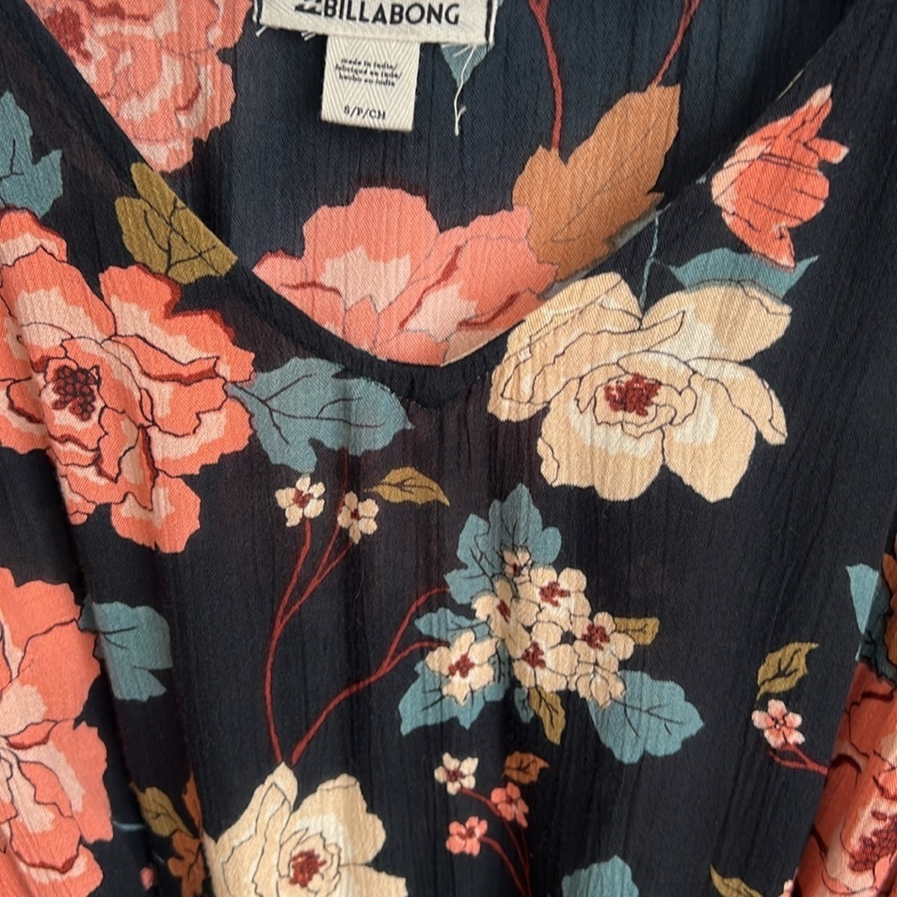 Ladies‎ Billabong size small dress - Picture 8 of 8
